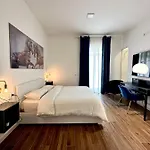 Casa Manfredi Roma Bed & Breakfast 4*