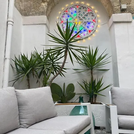 Casa Manfredi Roma ベッド・アンド・ブレックファスト マンフレドーニア